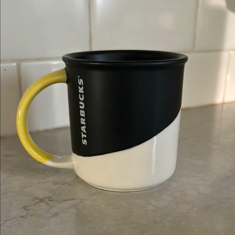 Starbucks Matte Black/Yellow/White Coffee Mug 12Fl Oz